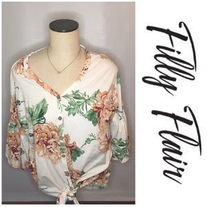 NWOT Filly flair floral top